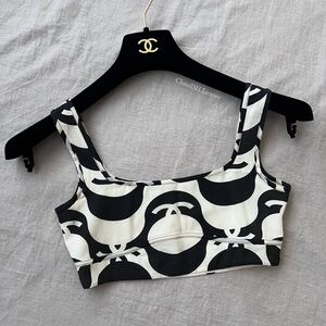 Auth Chanel Black & White Wave Pattern Silk Top - Size 38